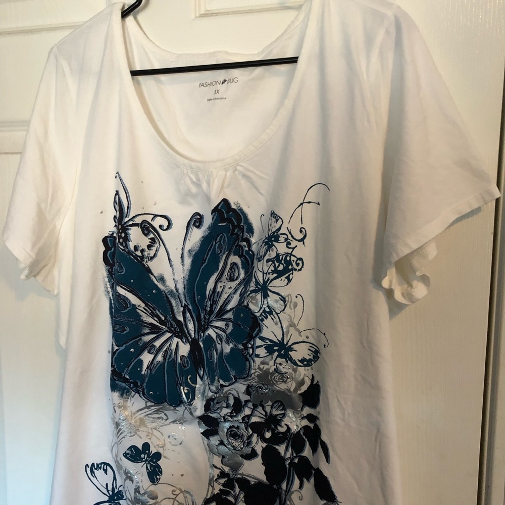 White T with design 🦋